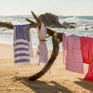 L’été est là, et voici des petits conseils et astuces pour entretenir votre linge de plage