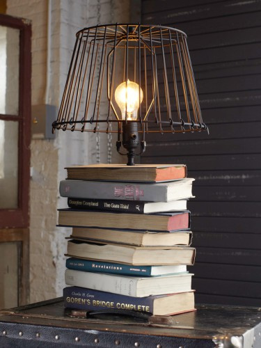 lampe de chevet livres